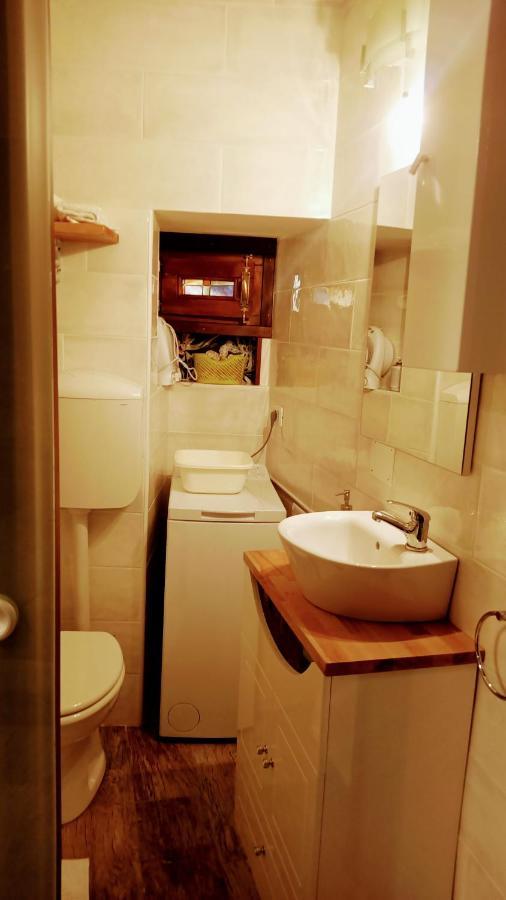 La casa di Maya Sassari Luaran gambar